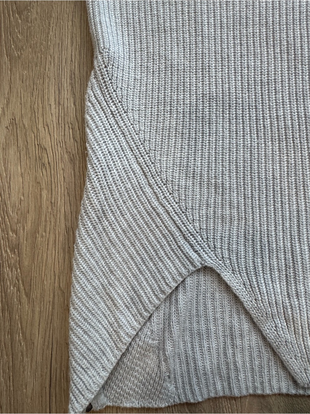 V-Neck Ribbed Knit Women's Sweater with side zippers - Light Gray - Picture 13 of 13